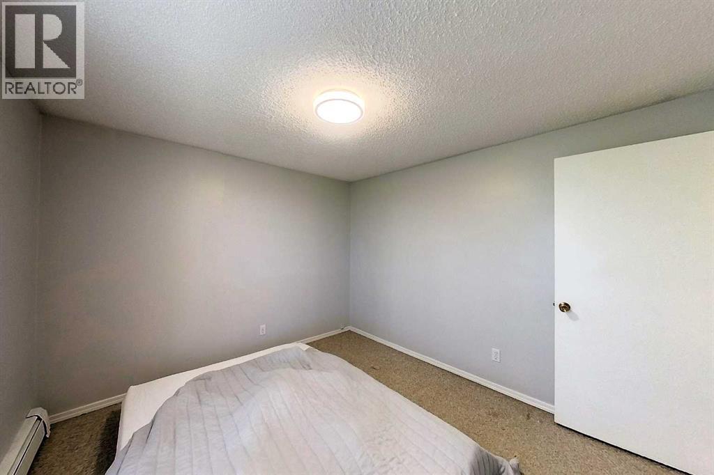 4504 8B Avenue — photo 14
