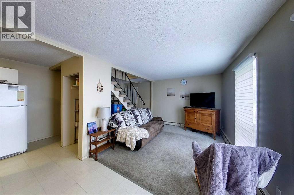 4504 8B Avenue — photo 32