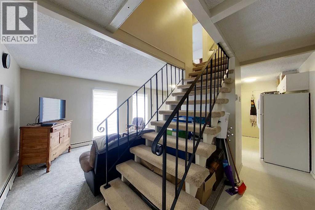 4504 8B Avenue — photo 34