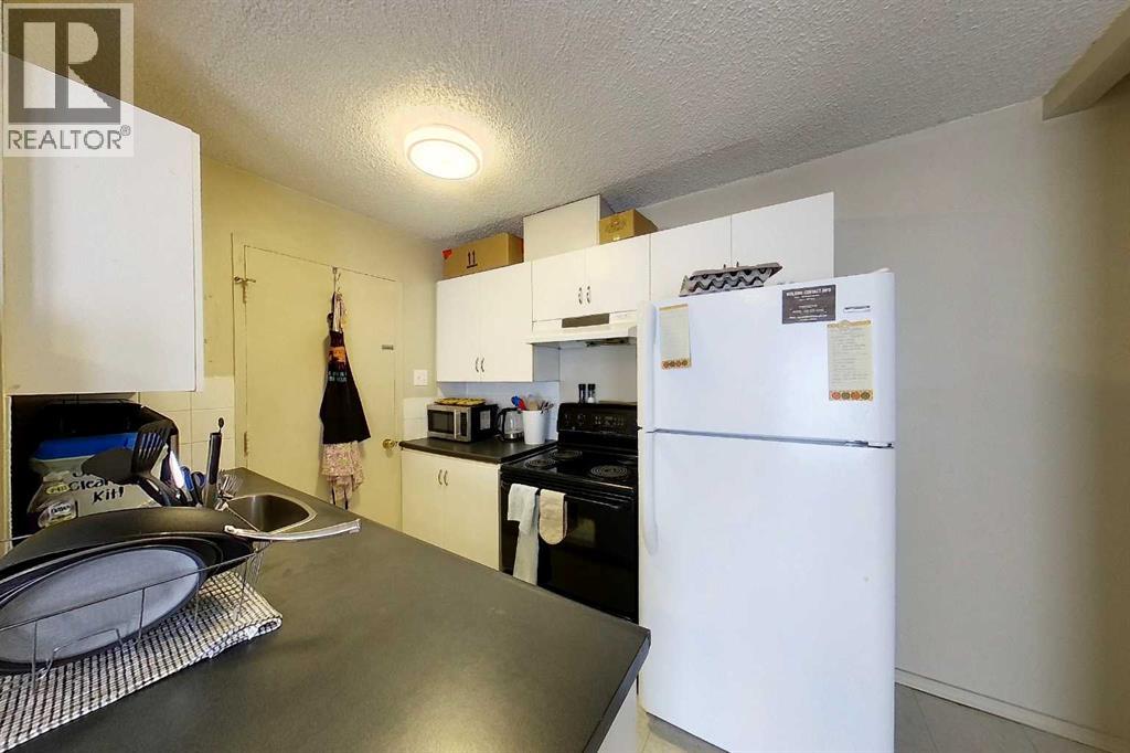 4504 8B Avenue — photo 31