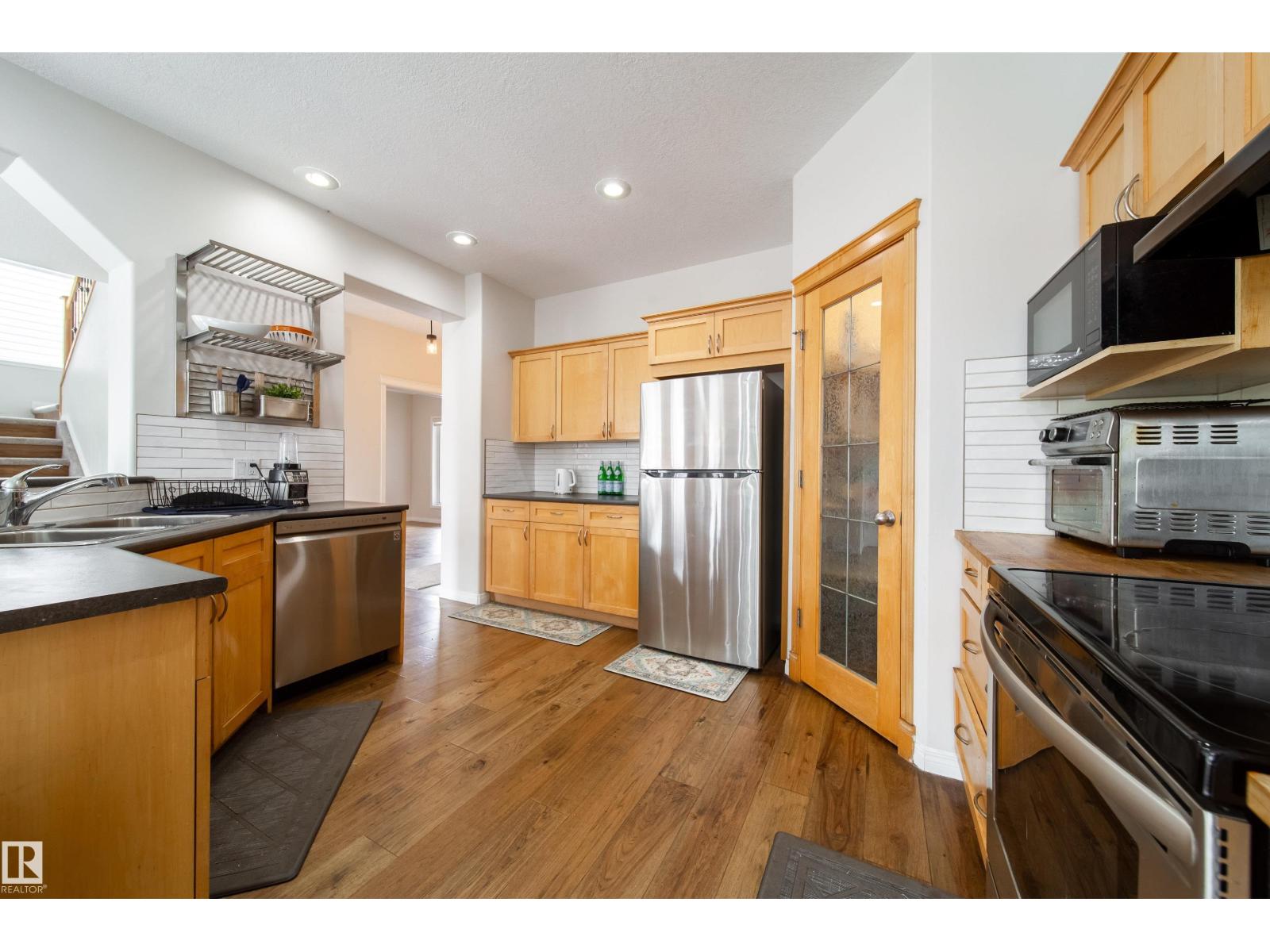 1205 ORMSBY LN NW, Edmonton