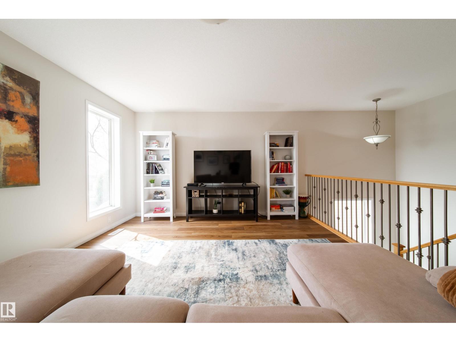 1205 ORMSBY LN NW, Edmonton