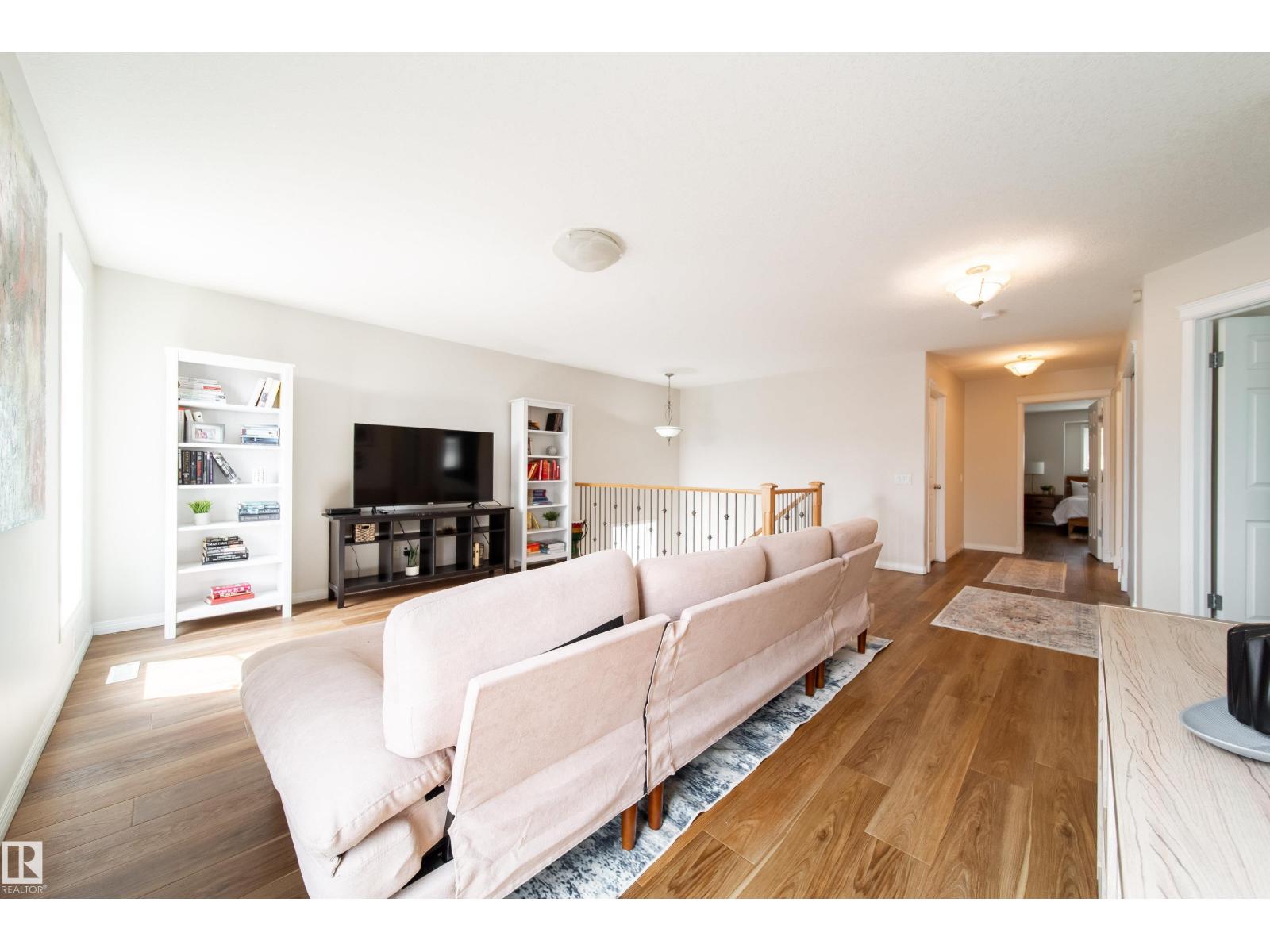 1205 ORMSBY LN NW, Edmonton
