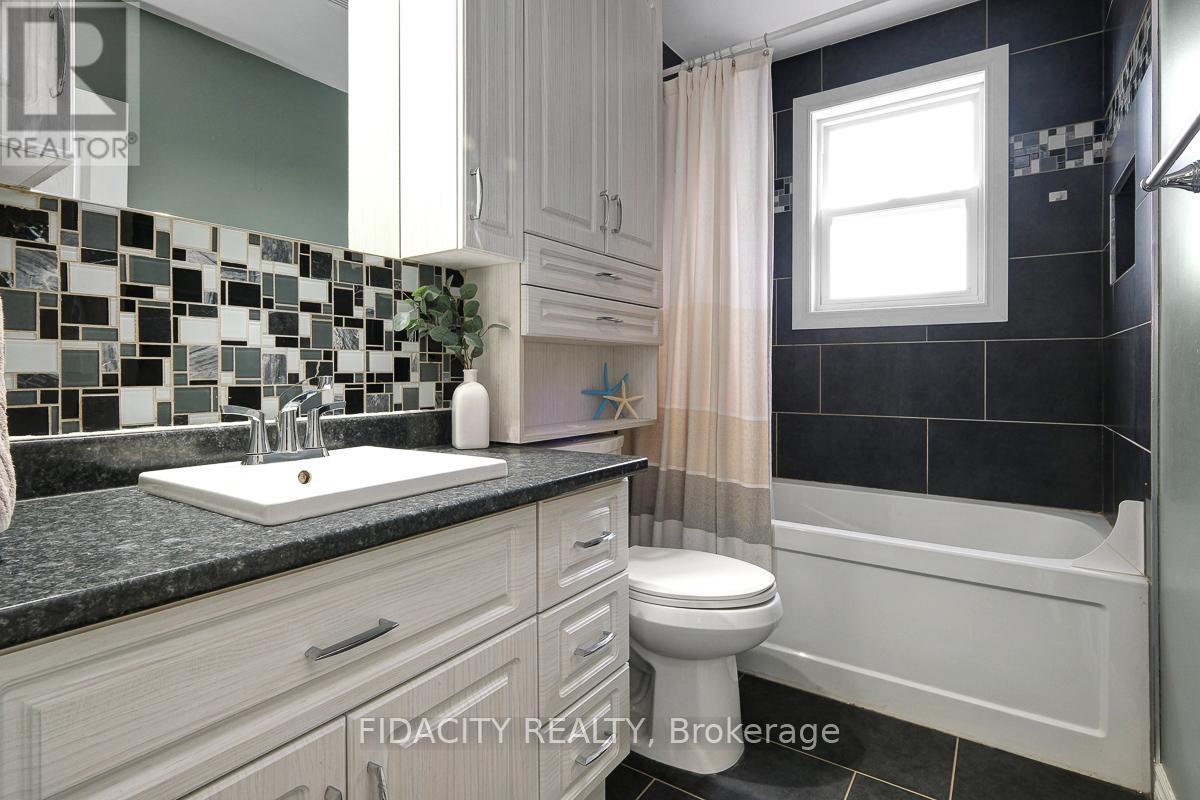 1336 ST JACQUES ROAD - 11
