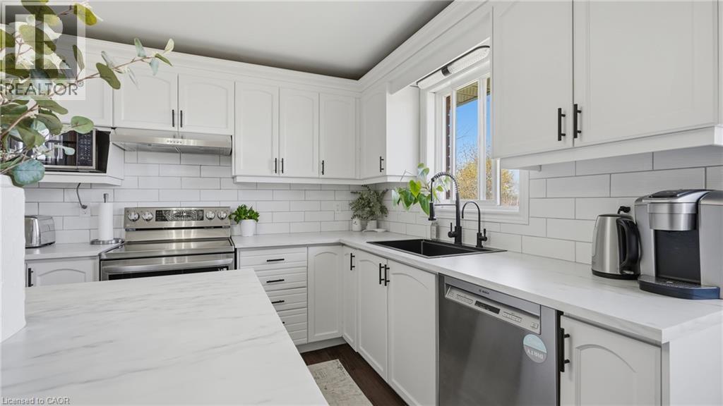 28 GLENHOLLOW Drive, Stoney Creek, Ontario, L8J3R8 — Photo 12
