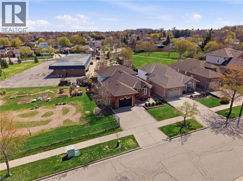 28 GLENHOLLOW Drive, Stoney Creek, Ontario, L8J3R8 — Photo 42