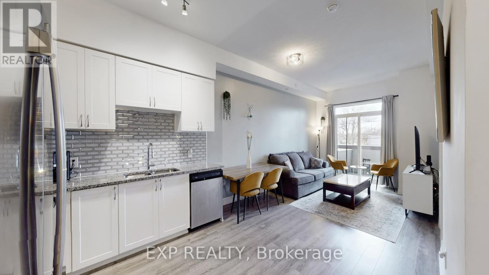 #206 2800 KEELE STREET - 5