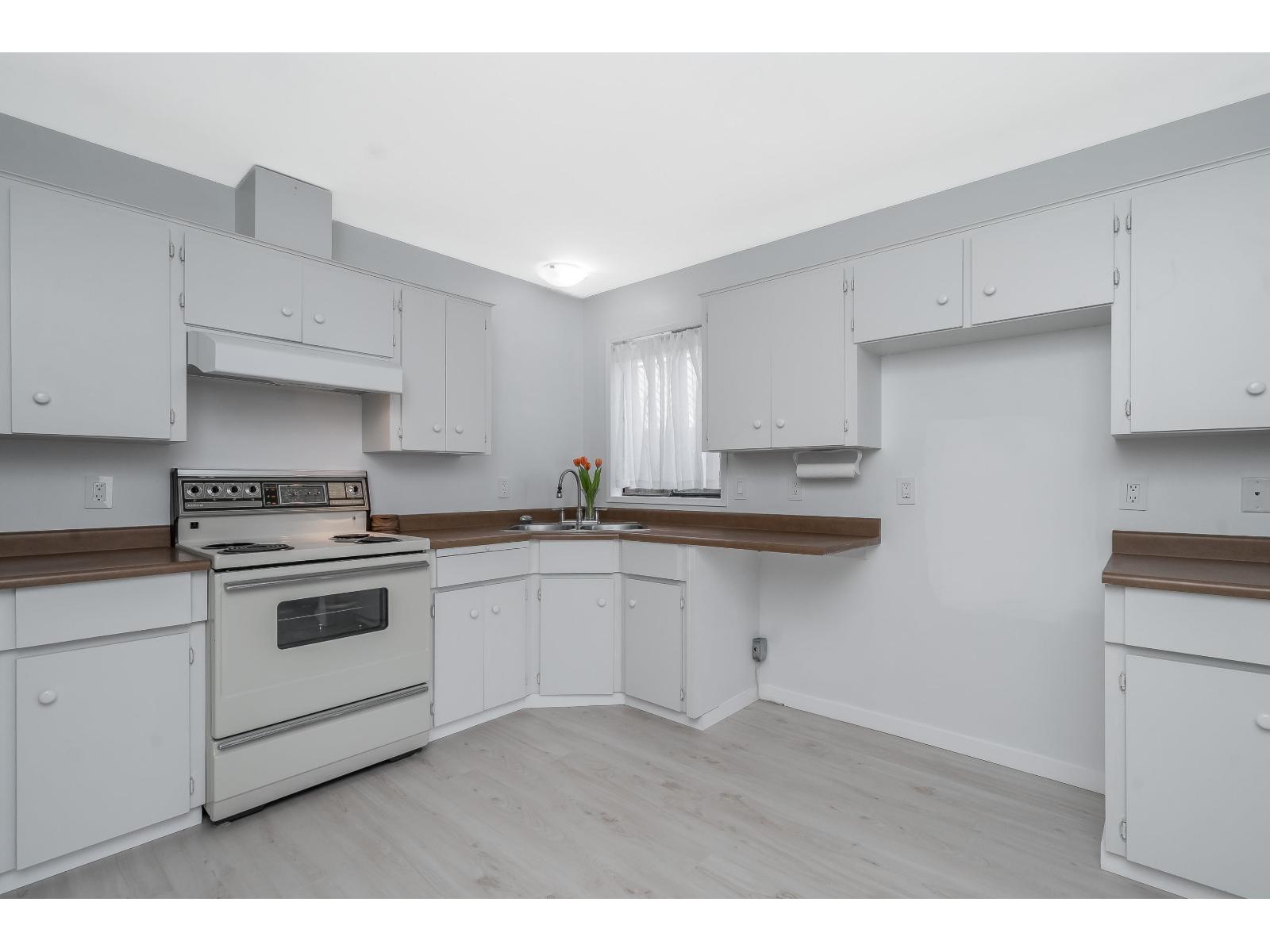 3363 271A STREET, Langley