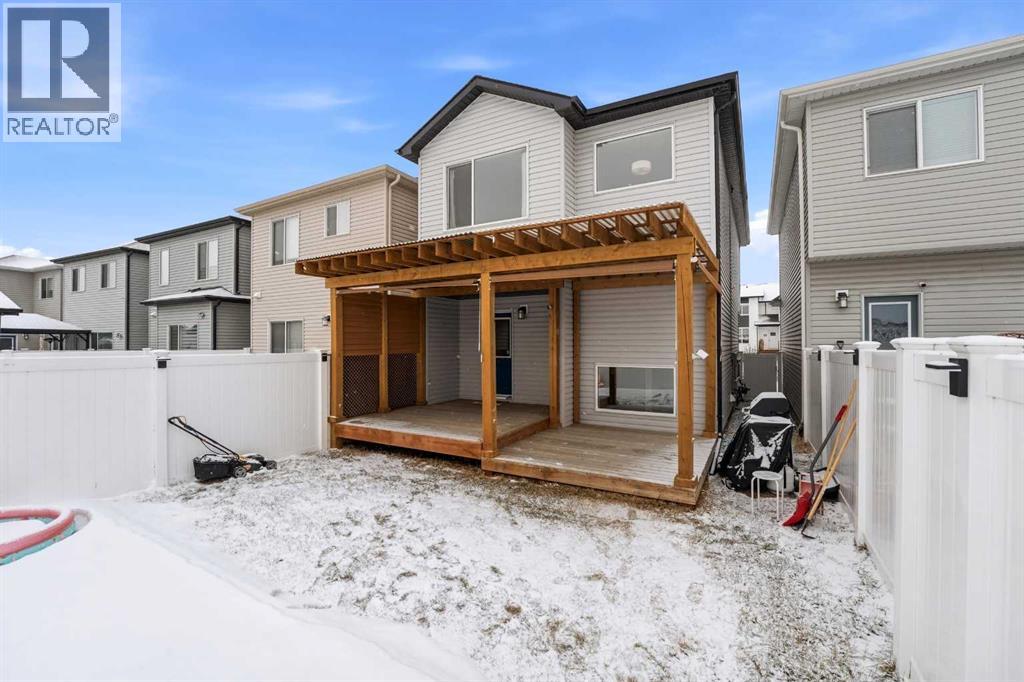 39 Lake Street, Rural Red Deer County