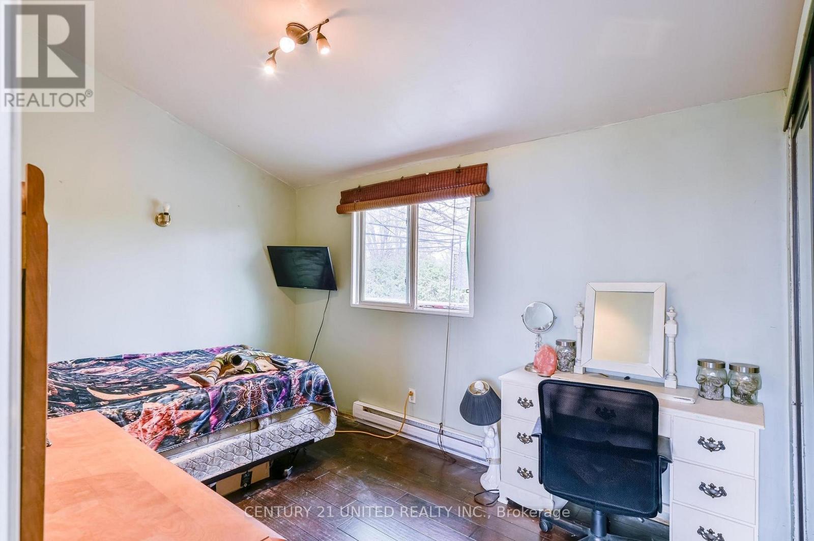 9 FRANKLIN STREET - 8