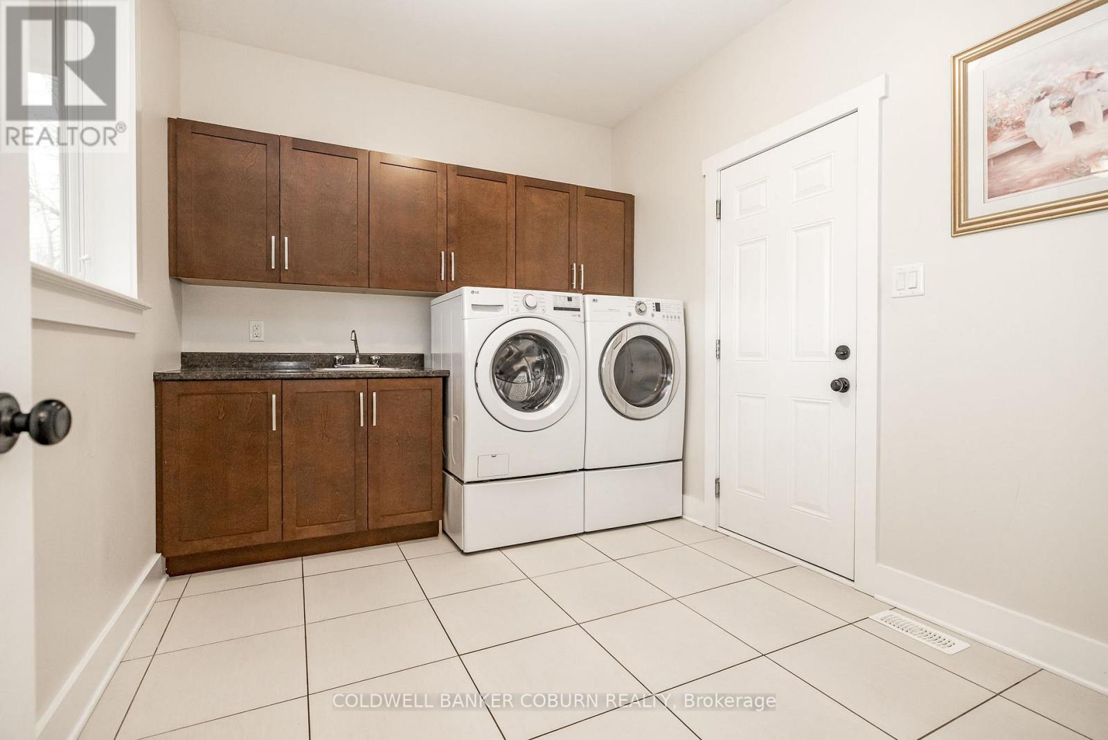 270 WEST LAKE CIRCLE - 21