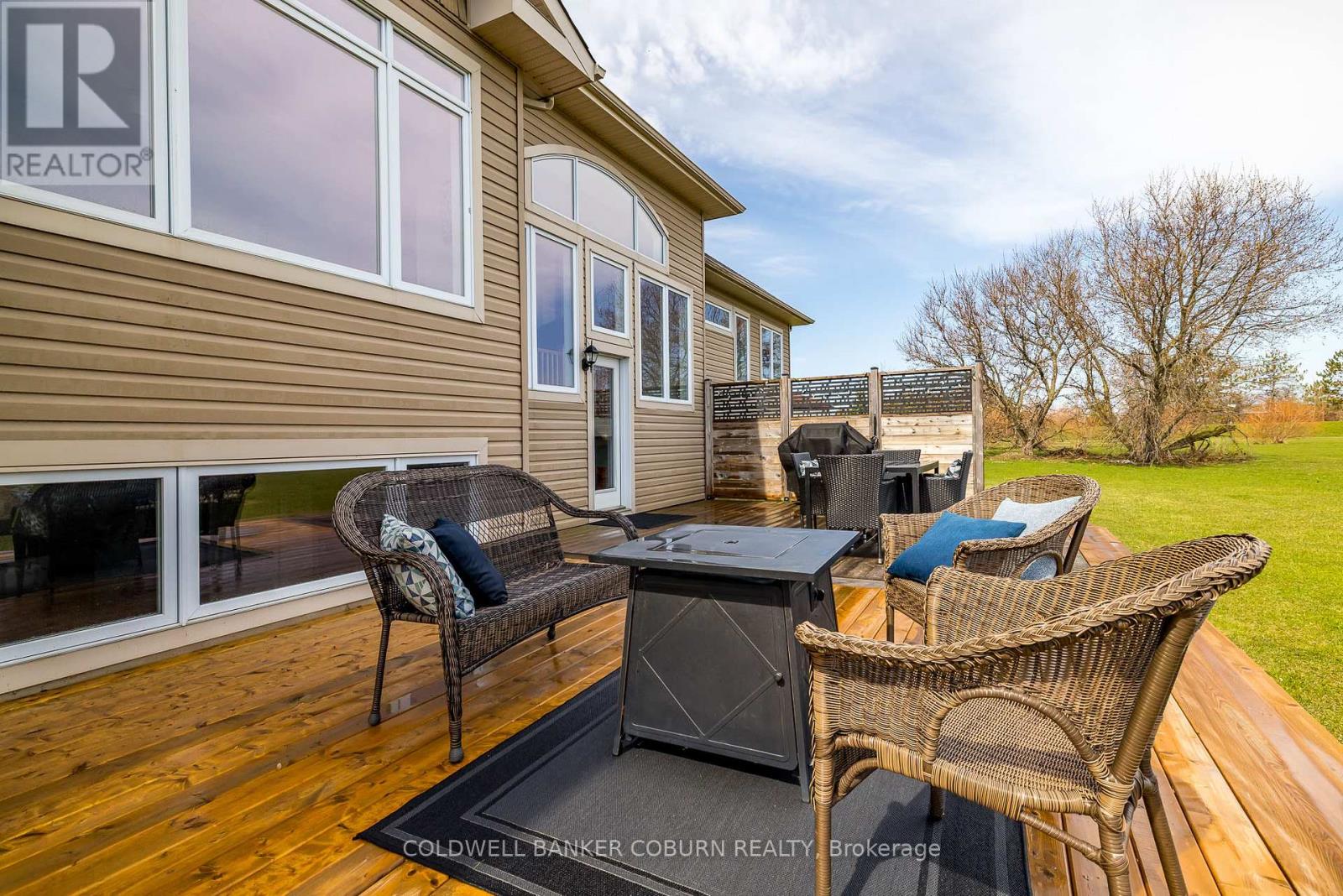 270 WEST LAKE CIRCLE - 44