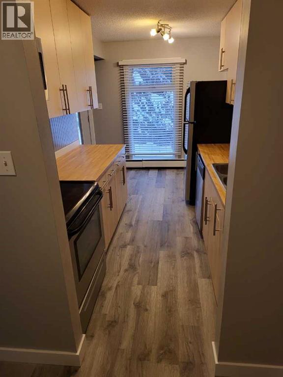 #6 506 41 Street - 8