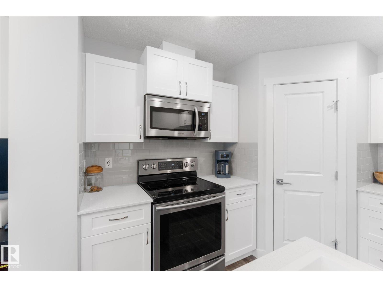 19754 26A AV NW, Edmonton