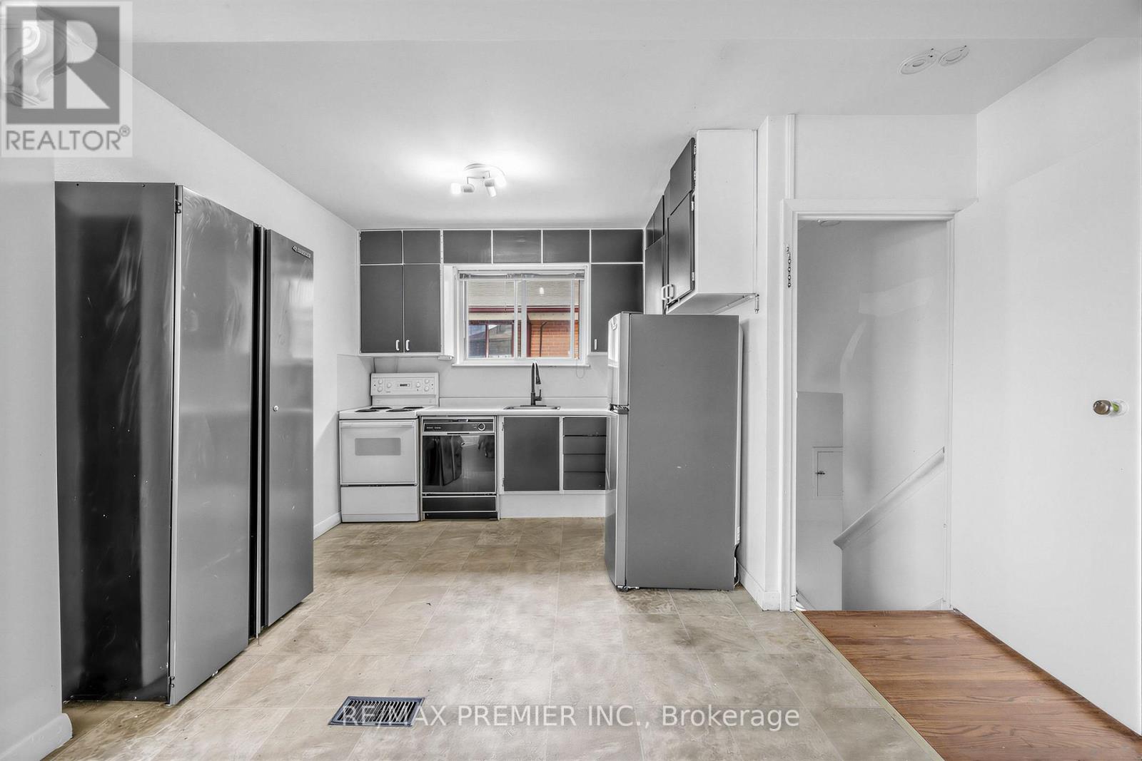 126 LANGDEN AVENUE - 6