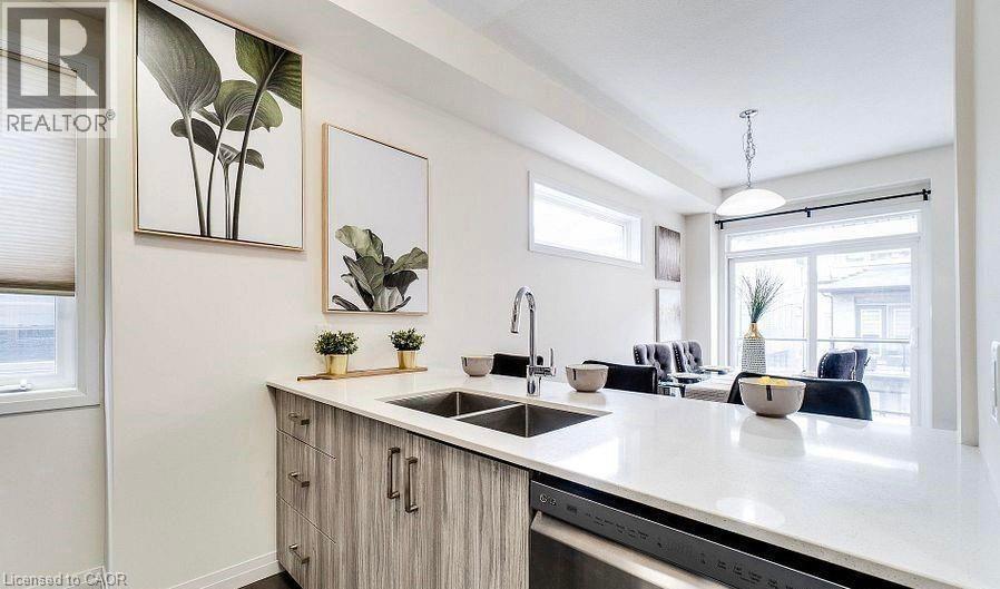 30 TIMES SQUARE Boulevard Unit# 122, Stoney Creek, Ontario, L8J0M1 — Photo 25