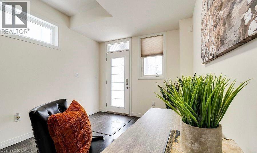 30 TIMES SQUARE Boulevard Unit# 122, Stoney Creek, Ontario, L8J0M1 — Photo 5