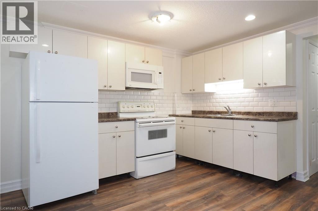67 HOLLYRIDGE Crescent Unit# Lower, Kitchener, Ontario, N2N3L9 — Photo 20