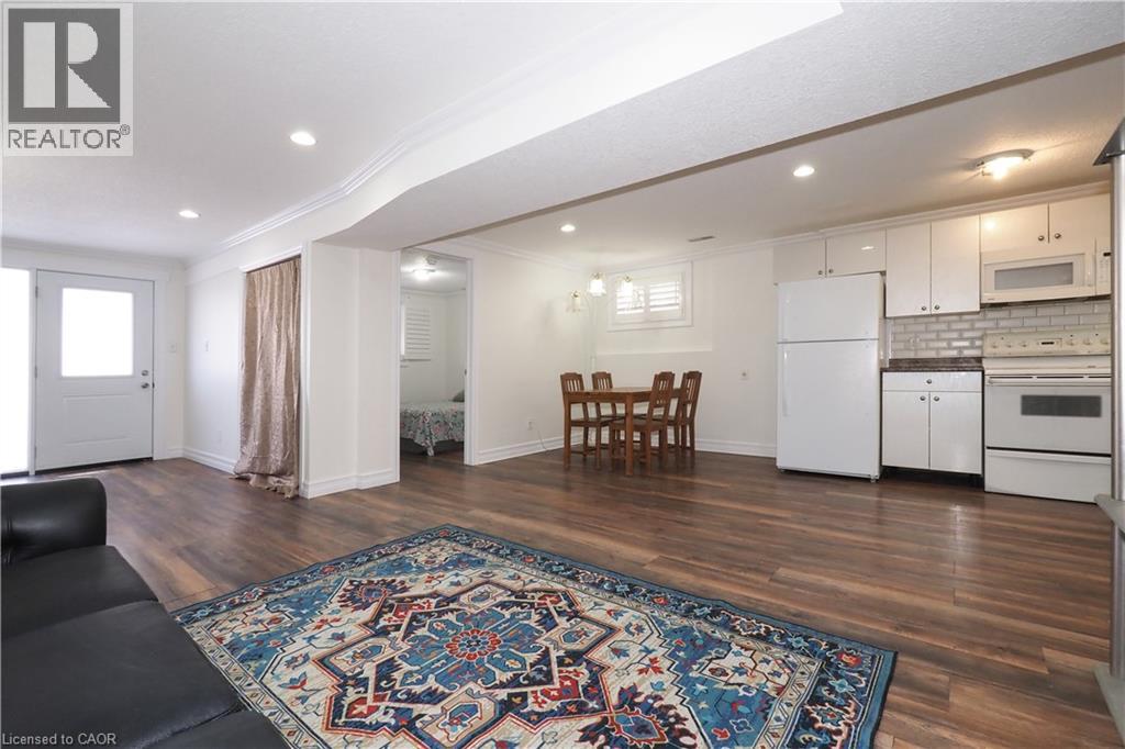 67 HOLLYRIDGE Crescent Unit# Lower, Kitchener, Ontario, N2N3L9 — Photo 8