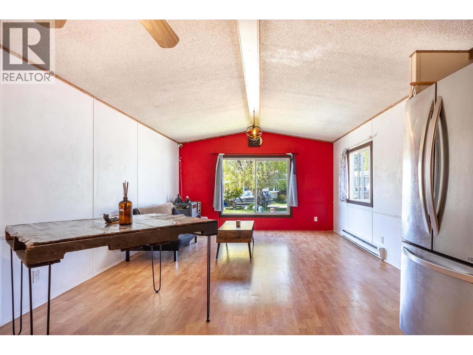 53 1413 SUNSHINE COAST HIGHWAY, Gibsons