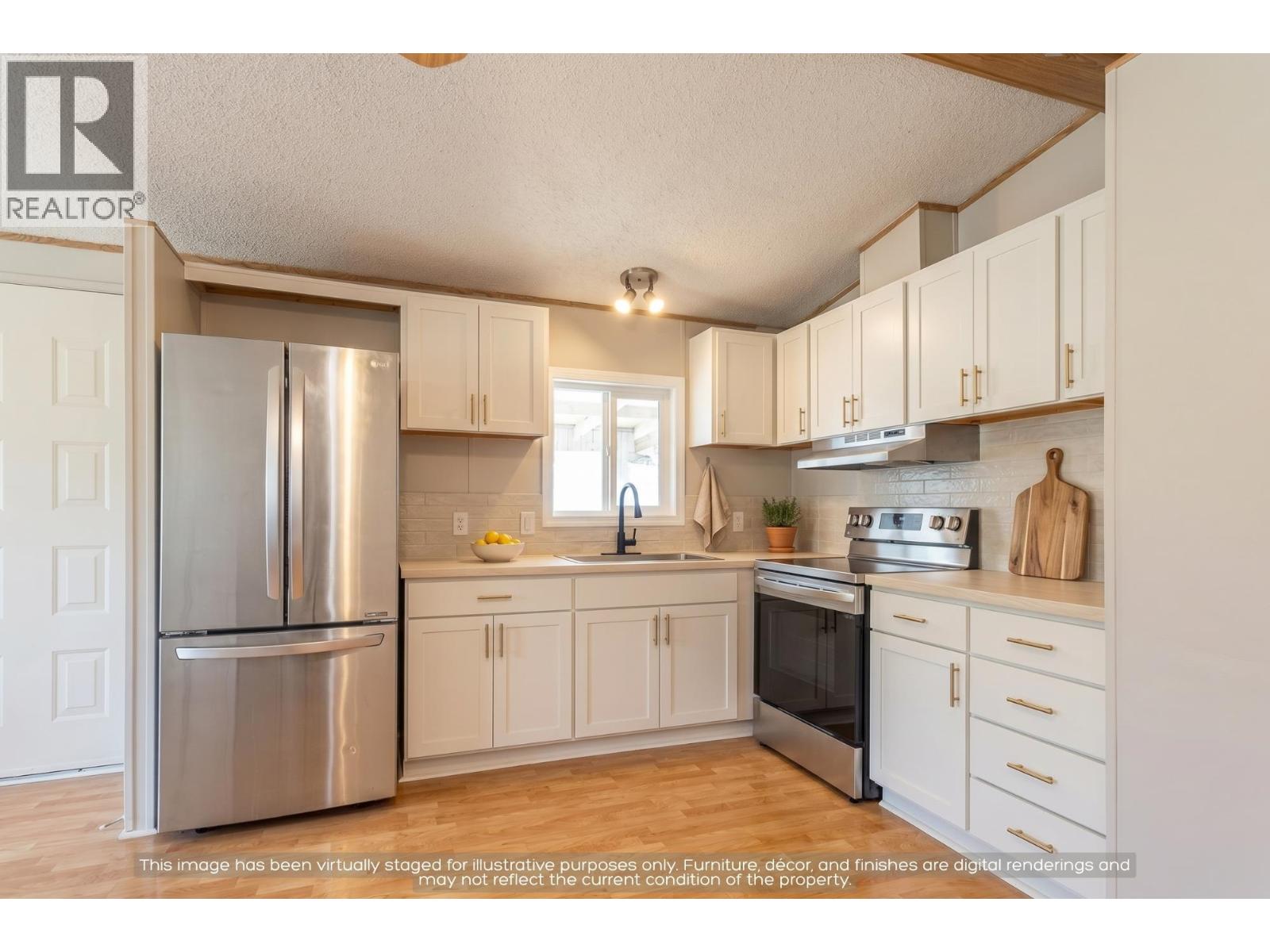 53 1413 SUNSHINE COAST HIGHWAY, Gibsons