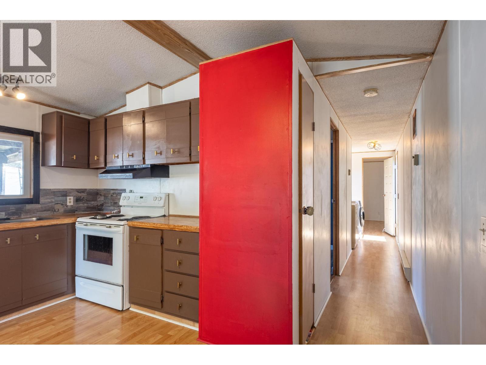 53 1413 SUNSHINE COAST HIGHWAY, Gibsons