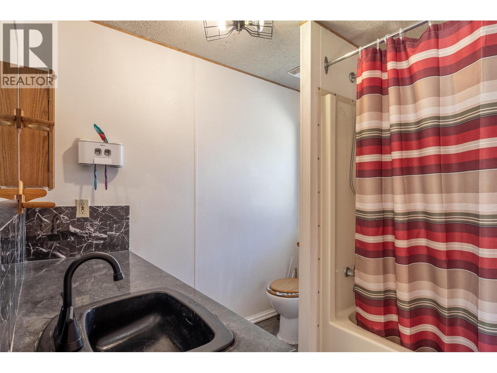 53 1413 SUNSHINE COAST HIGHWAY, Gibsons