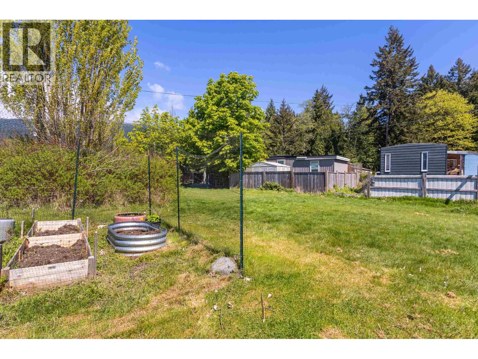 53 1413 SUNSHINE COAST HIGHWAY, Gibsons