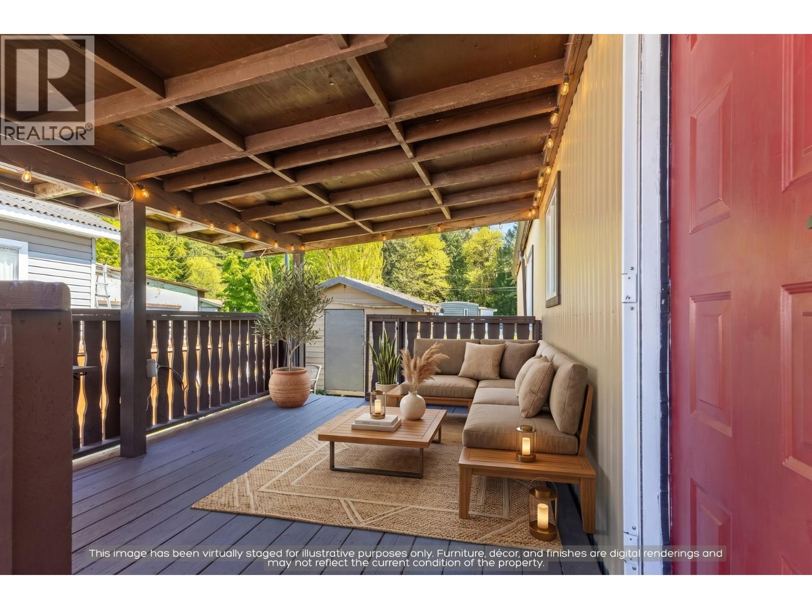 53 1413 SUNSHINE COAST HIGHWAY, Gibsons