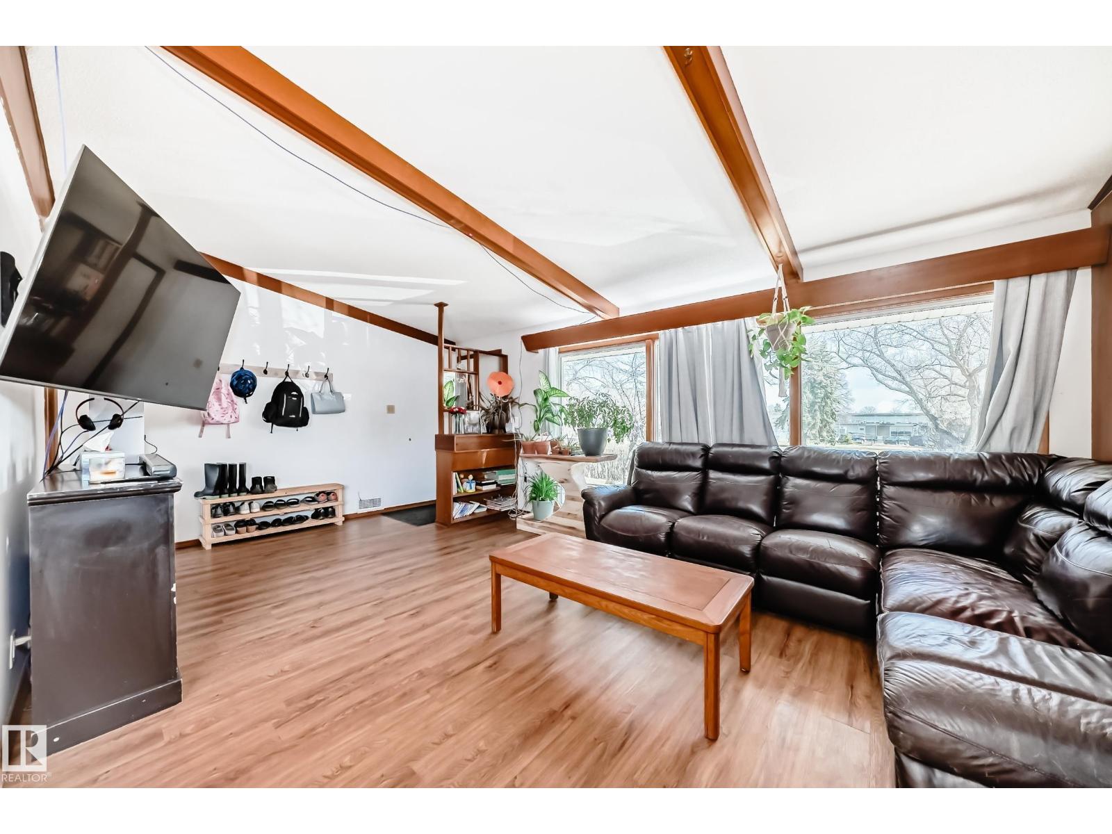 12106 48 ST NW, Edmonton
