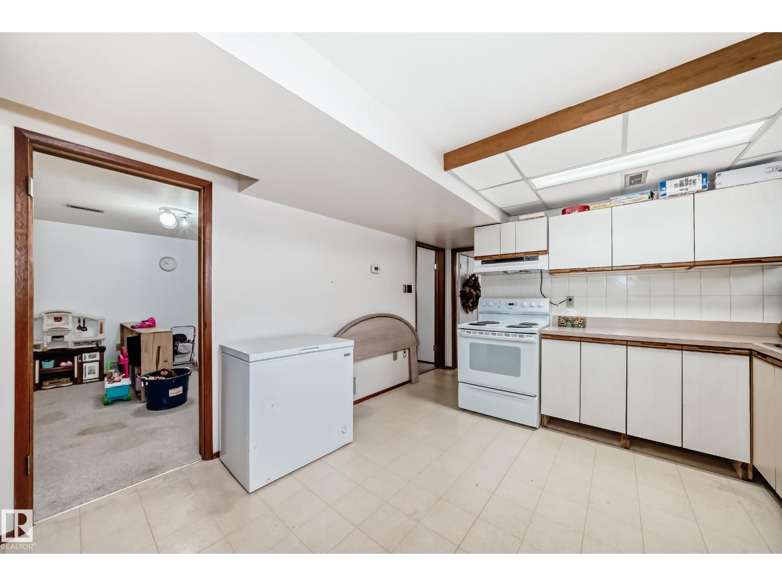 12106 48 ST NW, Edmonton