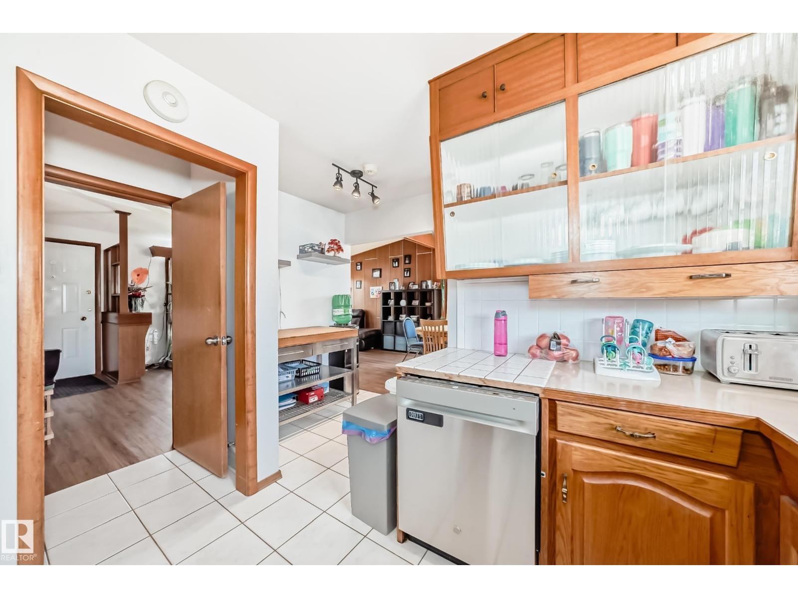 12106 48 ST NW, Edmonton