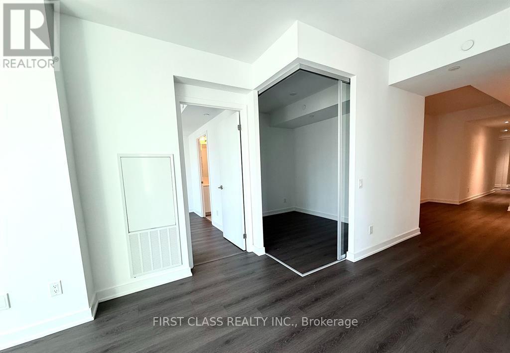 #905 8 WELLESLEY STREET W - 19
