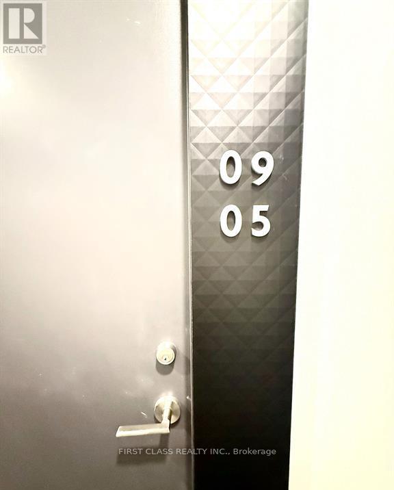 #905 8 WELLESLEY STREET W - 4