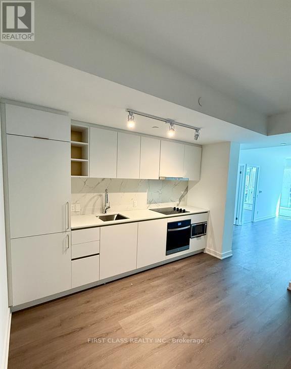 #905 8 WELLESLEY STREET W - 6