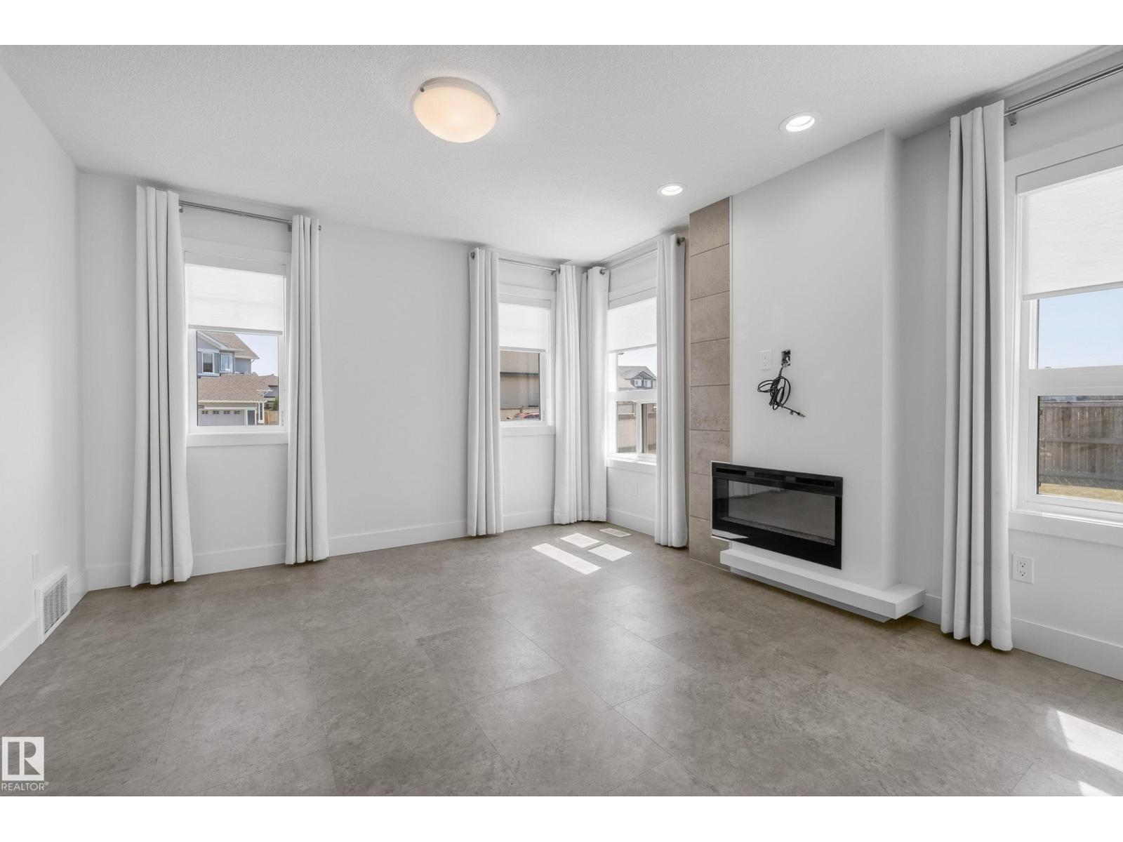 2 SENTRY WY, Sherwood Park