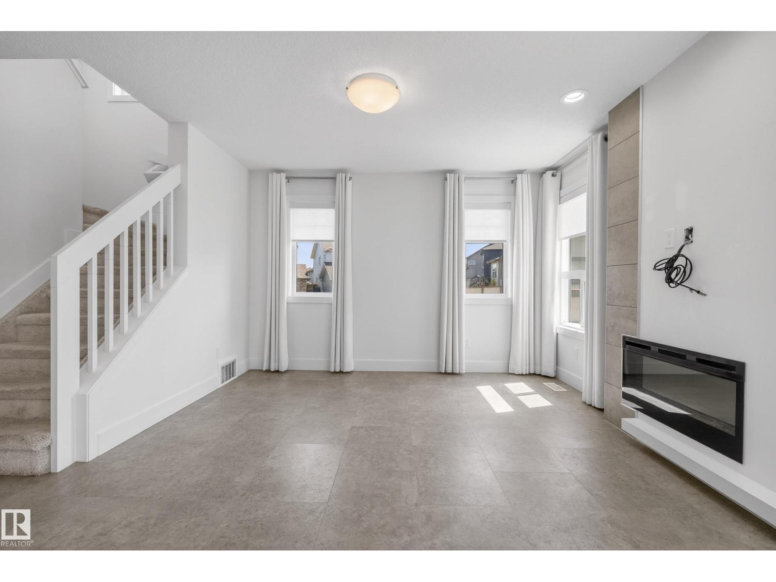 2 SENTRY WY, Sherwood Park
