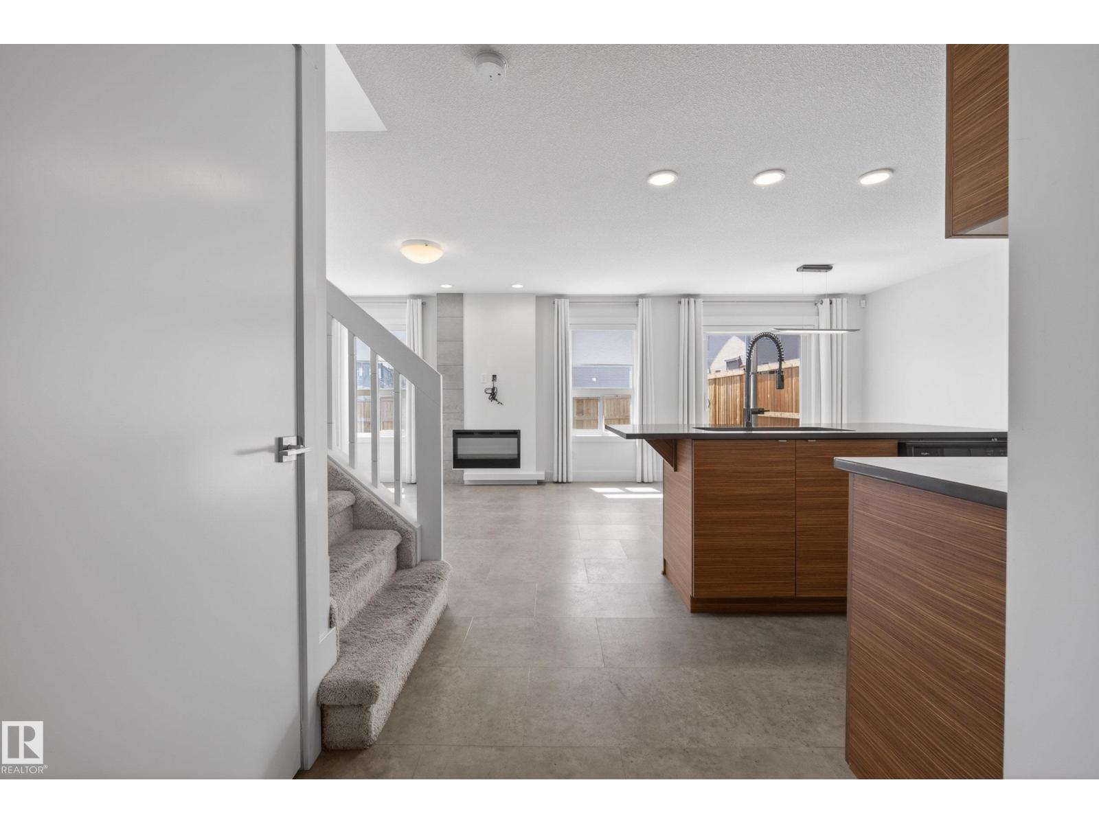 2 SENTRY WY, Sherwood Park