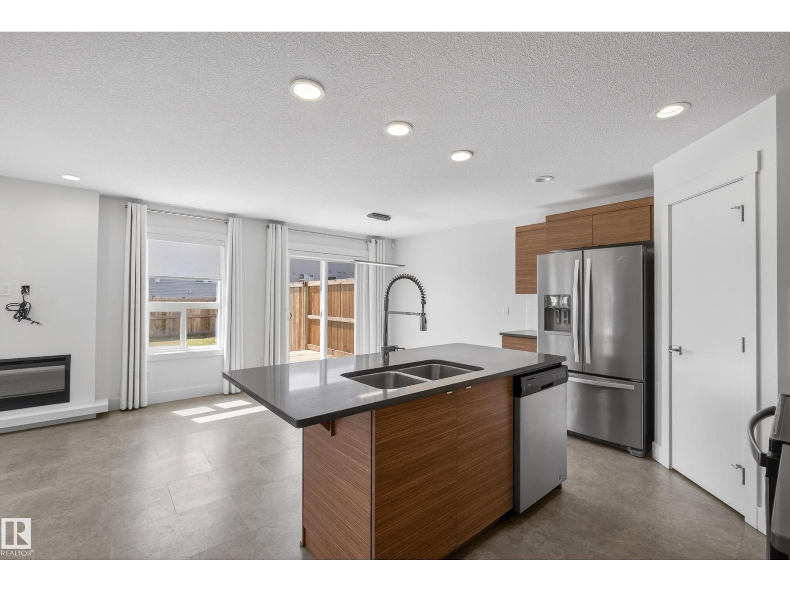 2 SENTRY WY, Sherwood Park