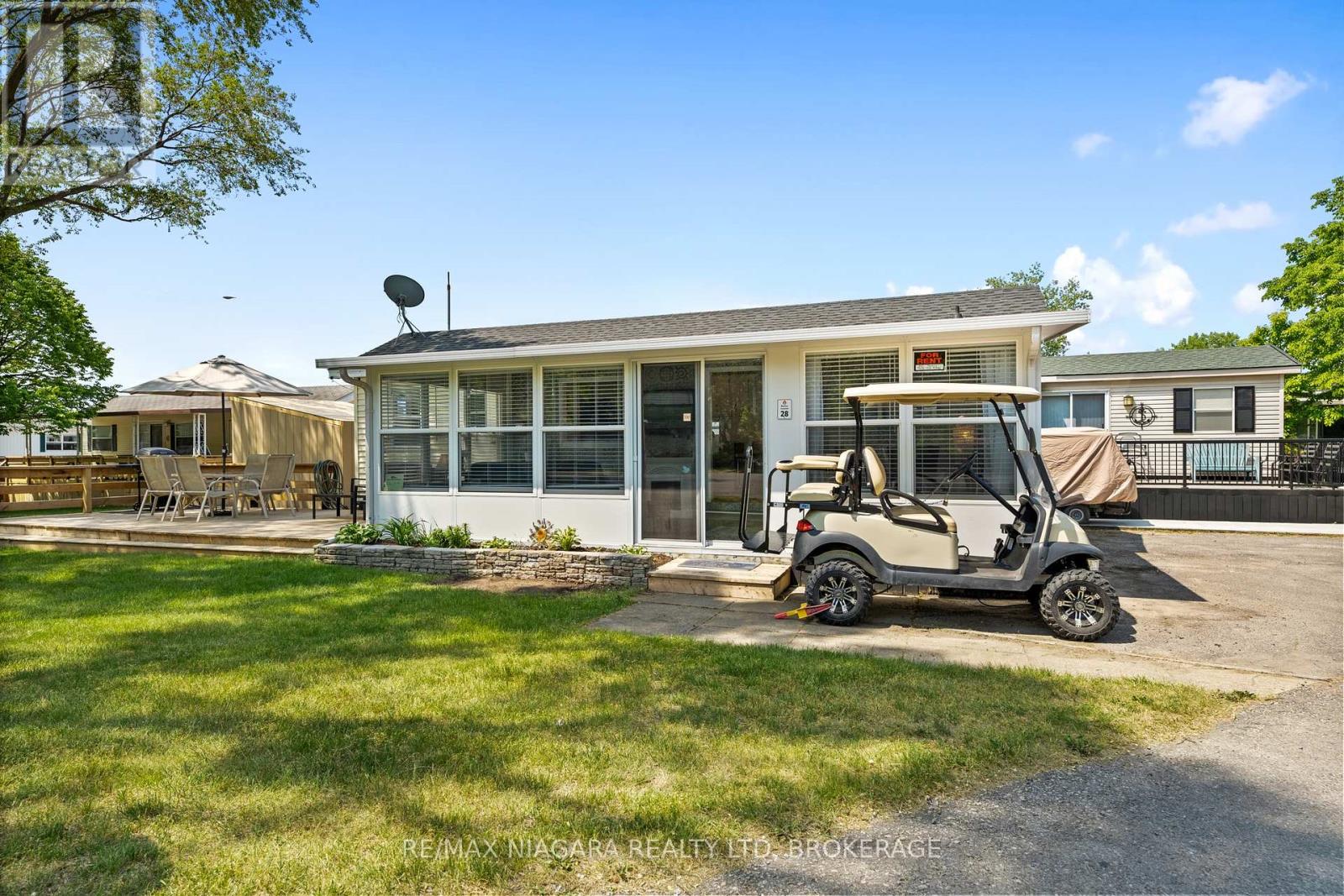 28 MARINER CRESCENT - 25