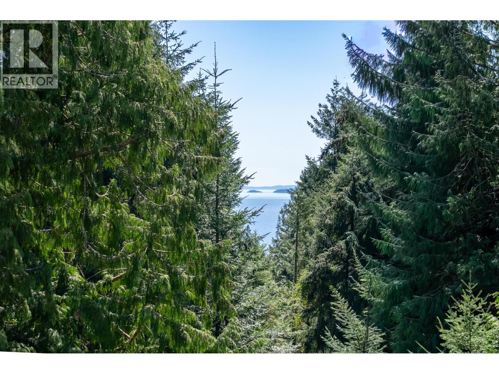 486 BLUFF WAY, Mayne Island