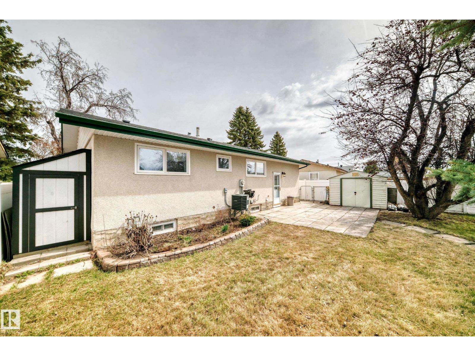 11739 152A AV NW, Edmonton