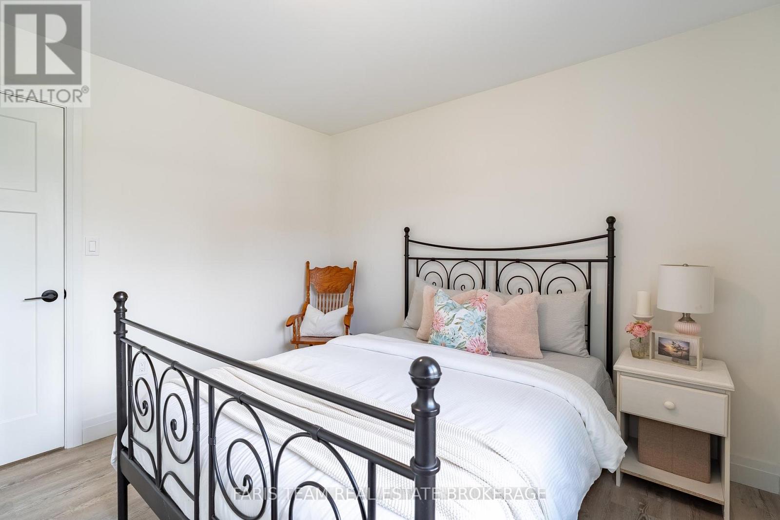 753 FIFTH AVENUE - 22