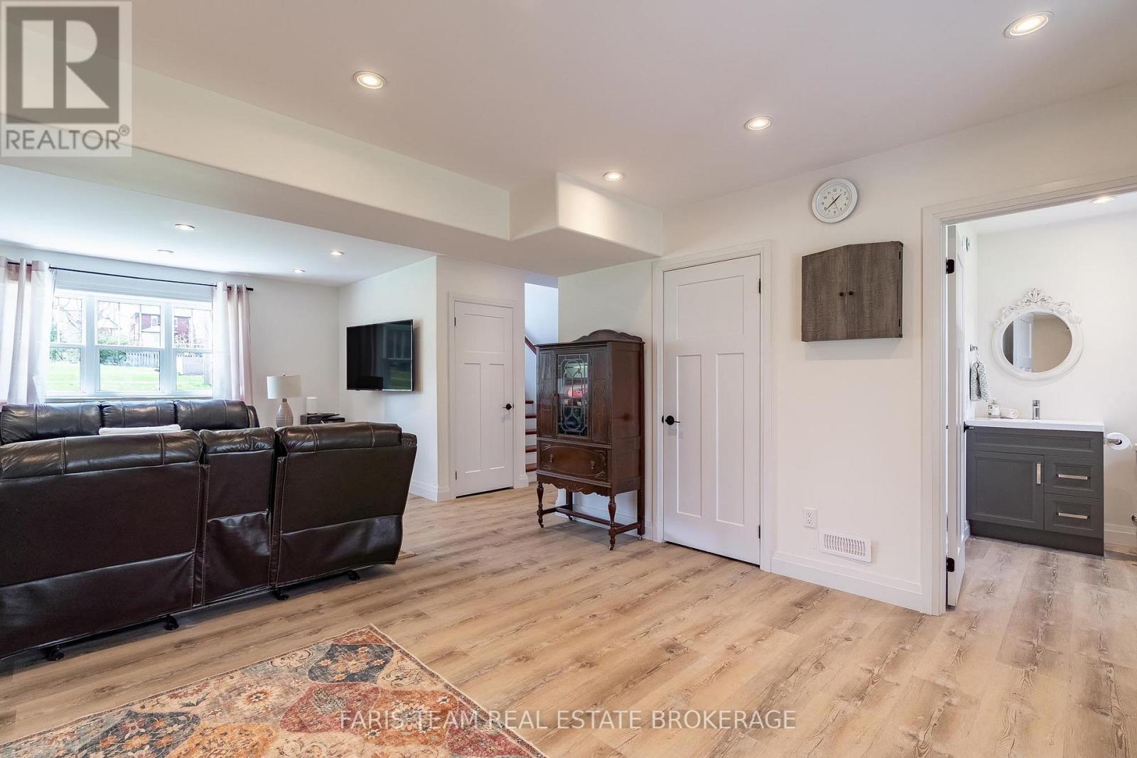 753 FIFTH AVENUE - 29