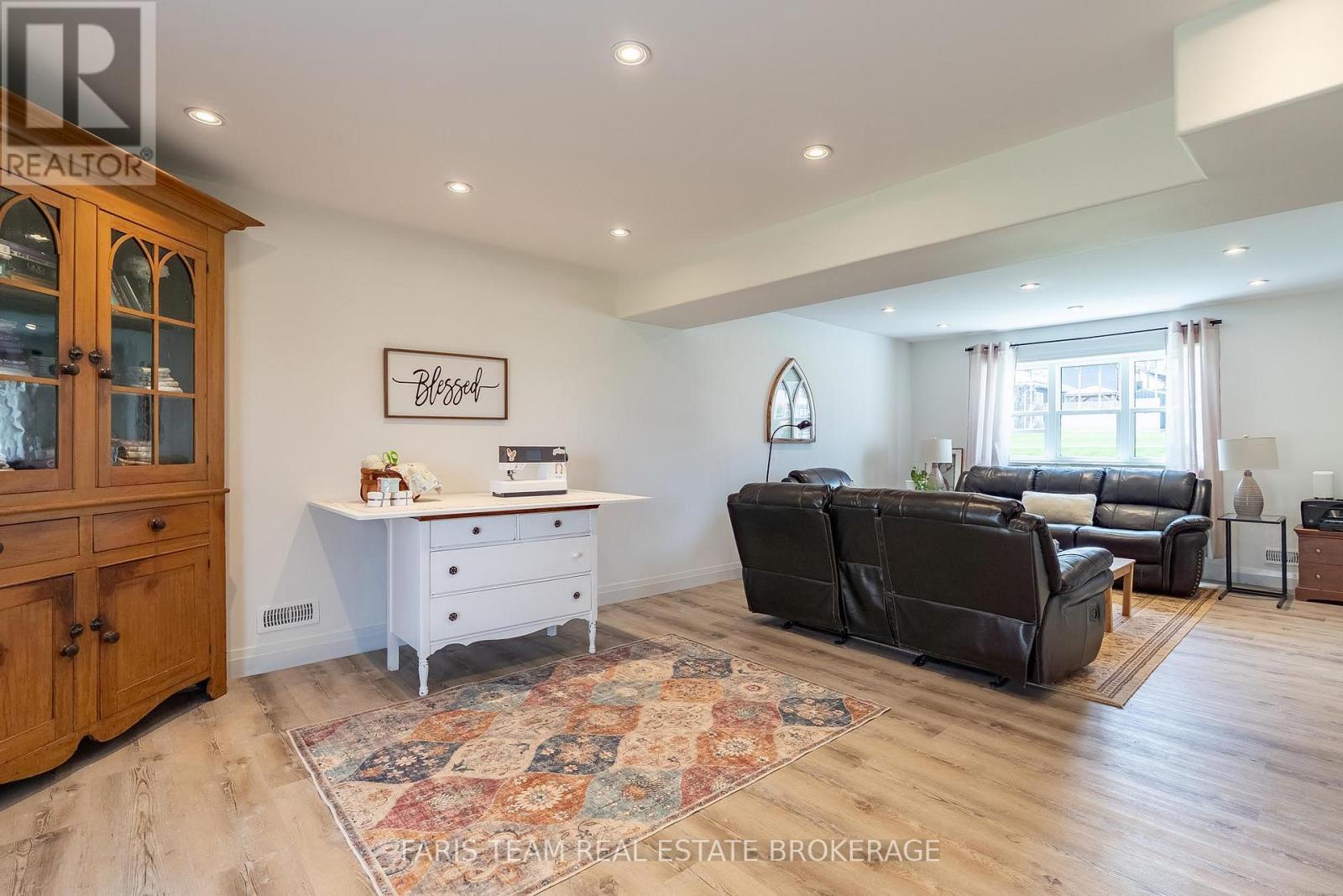 753 FIFTH AVENUE - 30