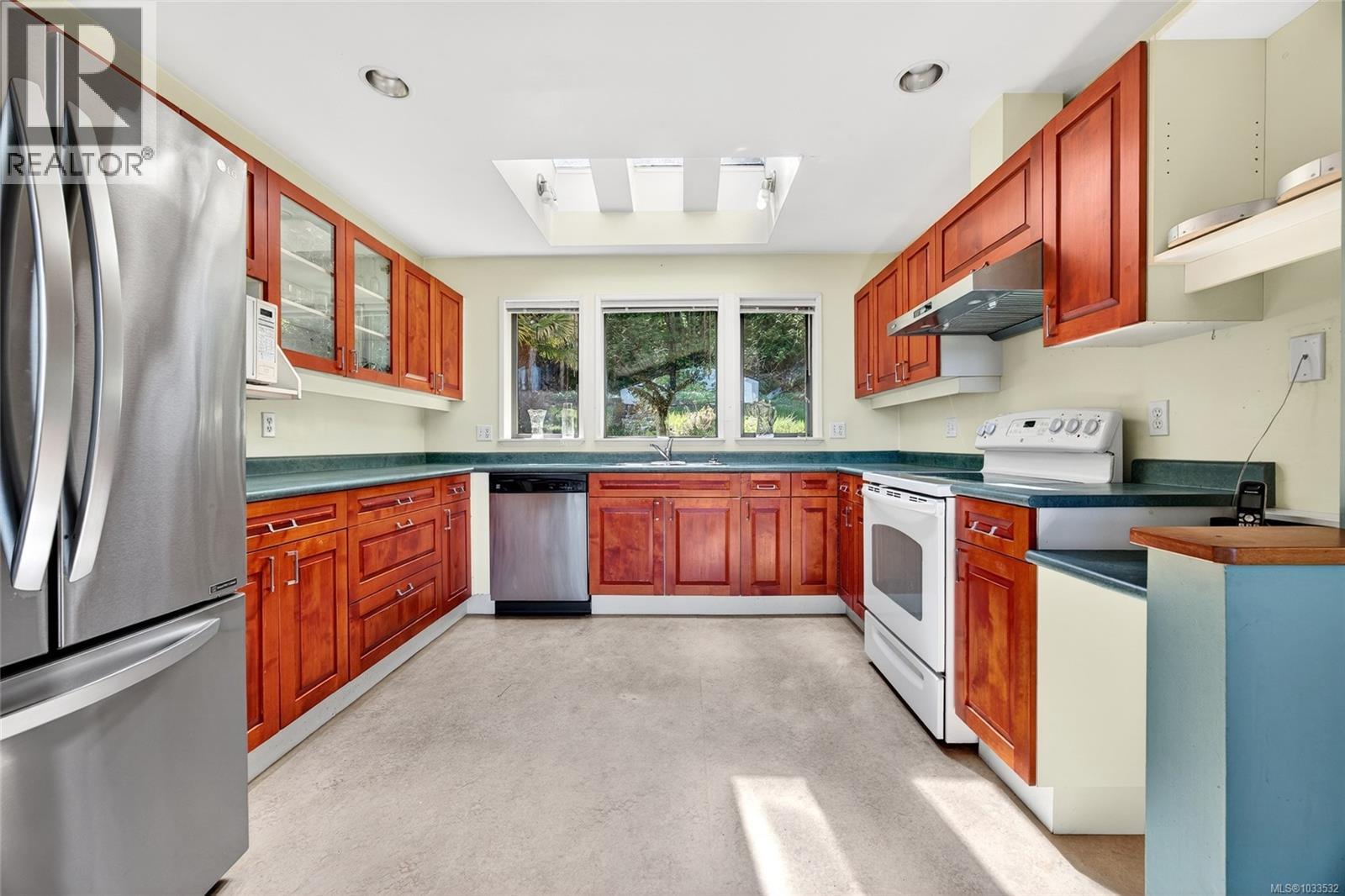  251 Price Road, Salt Spring