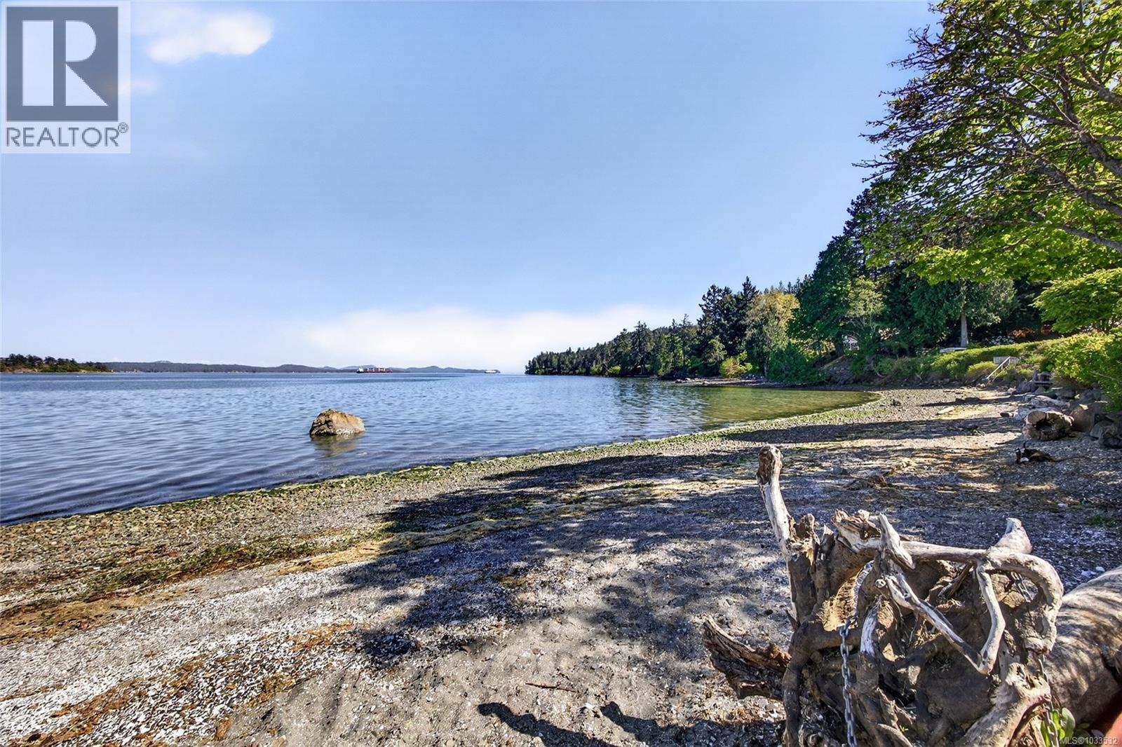  251 Price Road, Salt Spring