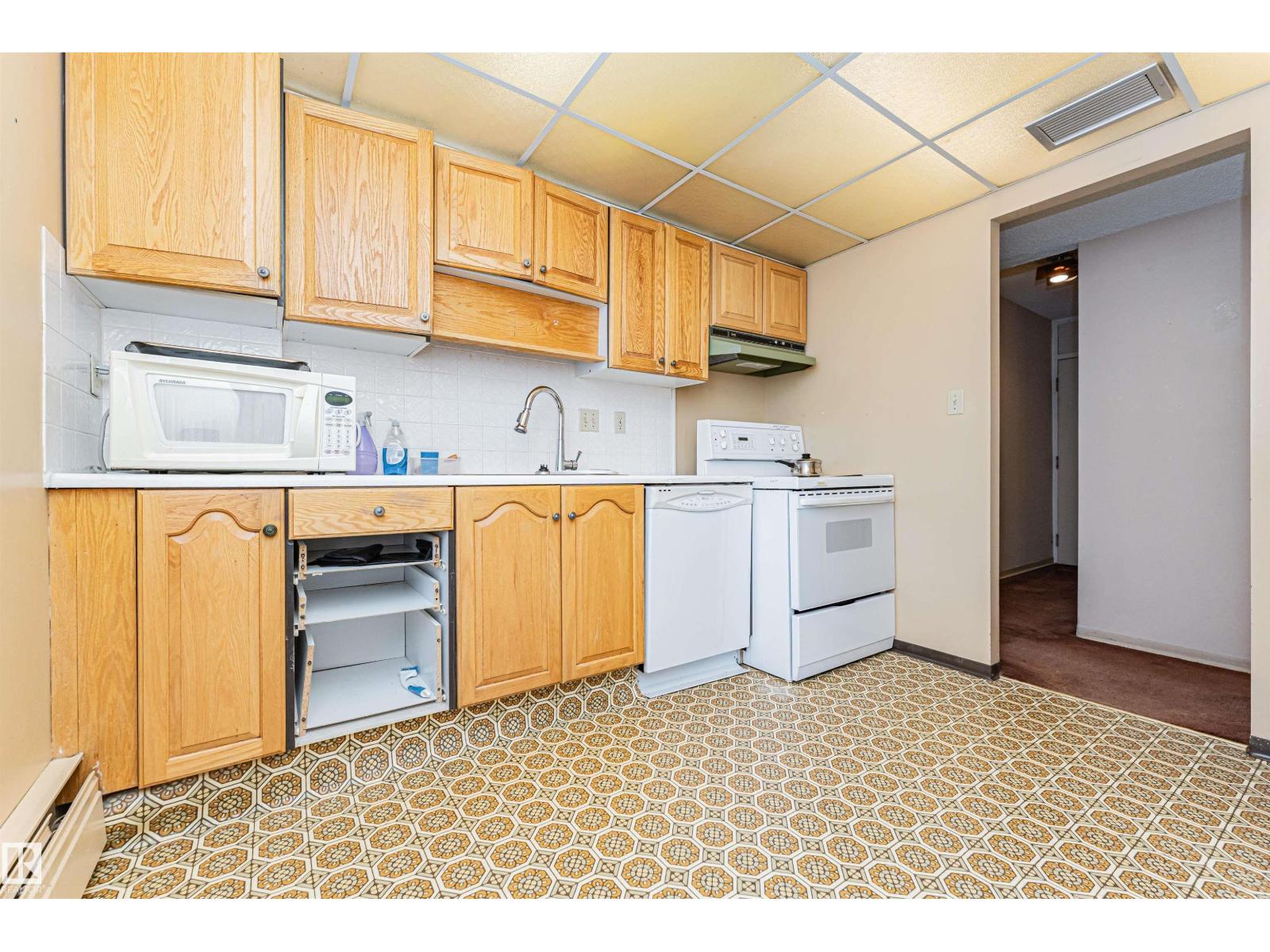 #407 10045 118 ST NW - 16
