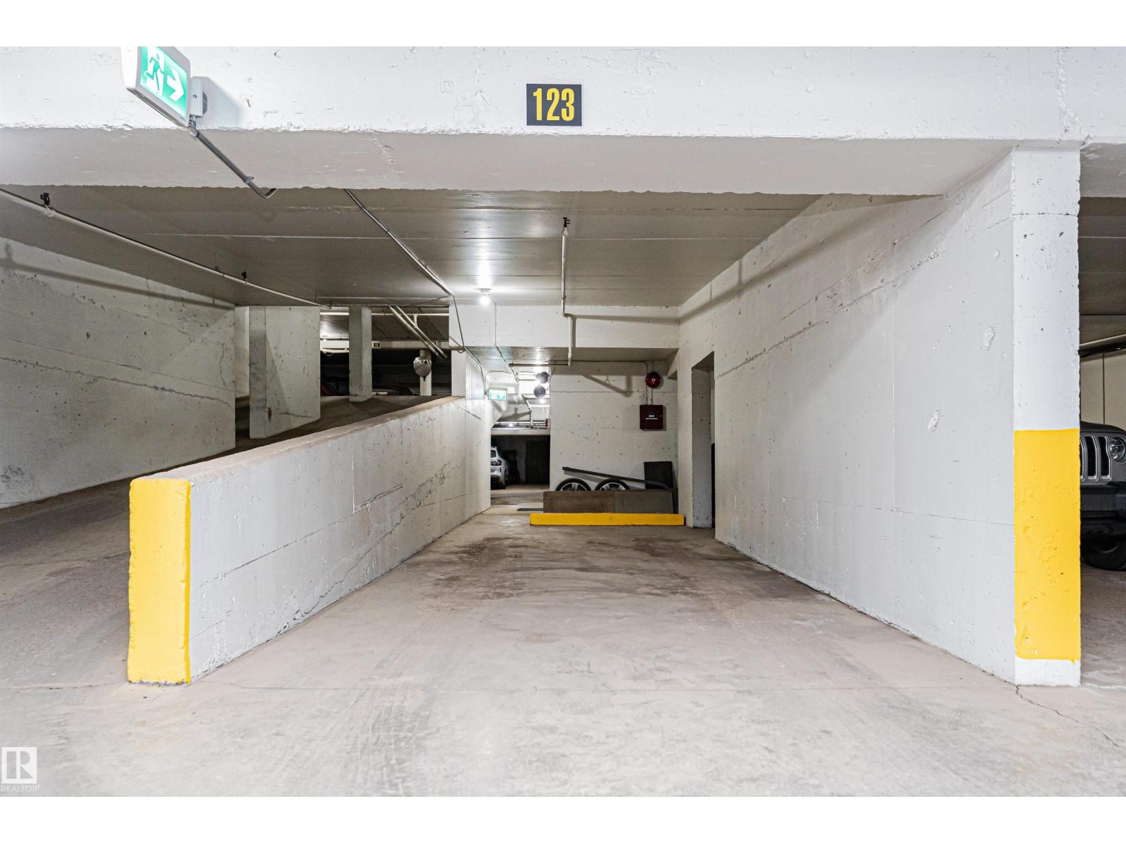 #407 10045 118 ST NW - 28
