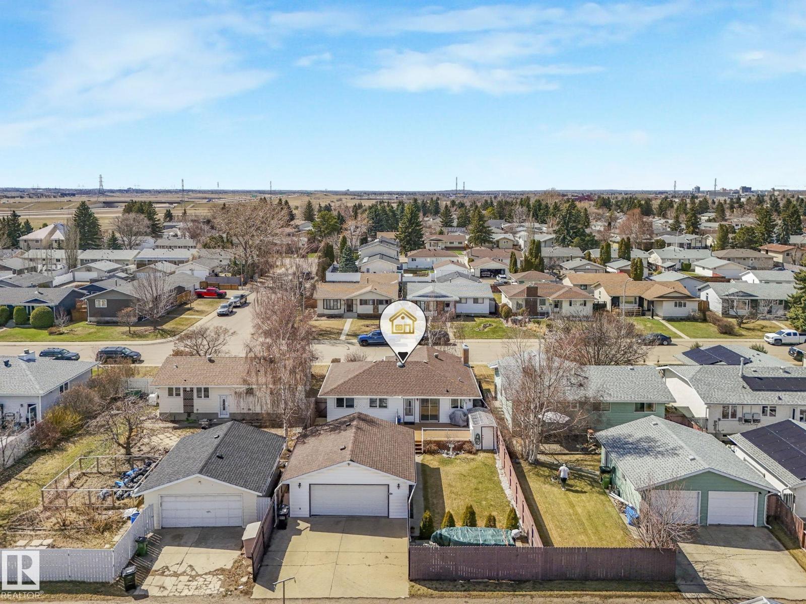 1027 77 ST NW, Edmonton